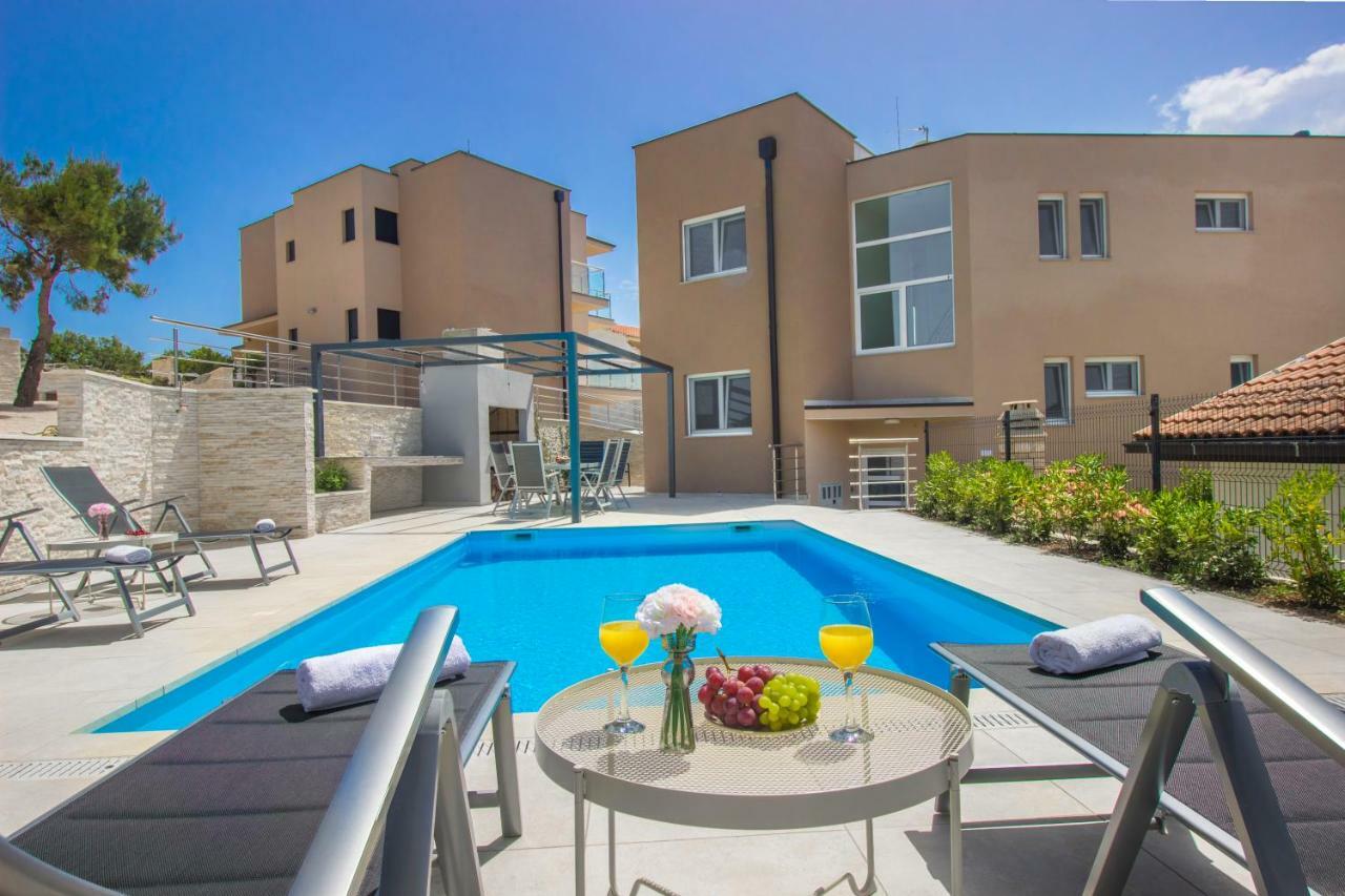 Villa Ilenia Муртер Екстериор снимка
